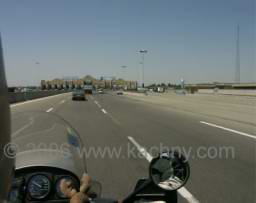 PICT7671 prijizdime k peage.jpg